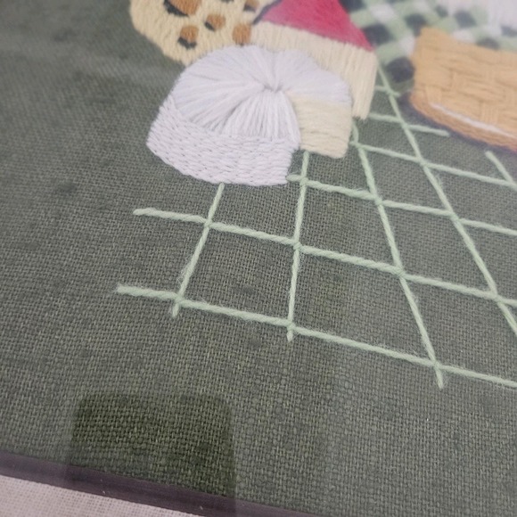 Vintage Picnic Floral Fruit Daisy Needlepoint Crewel MCM Completed Wall Unframed - Picture 4 of 10